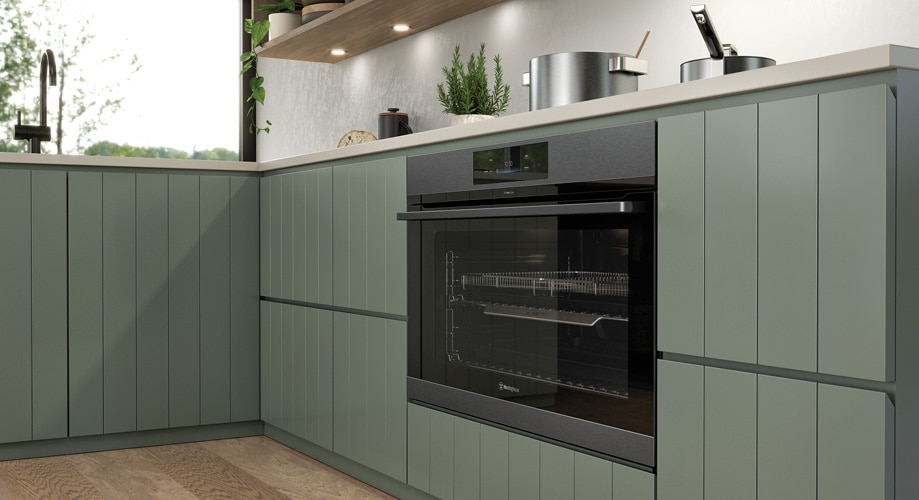 Clean-Kitchen-With-90cm-built-in-oven.jpg