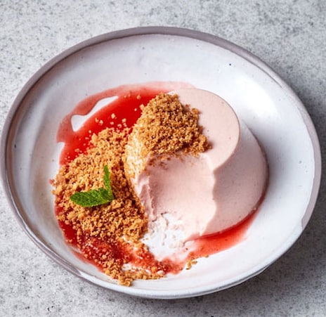 Morgan Hipworth – Strawberry Panna Cotta